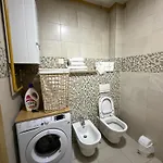 Near Airport,tram & Center Free Parking