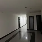 Near Airport,tram & Center Free Parking *