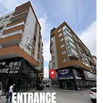 Apartman Near Airport,tram & Center Free Parking