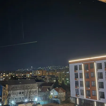 Near Airport,tran & Center Free Parking شقة سراييفو