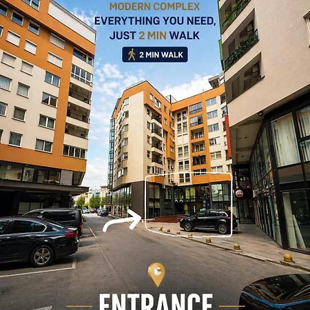 Near Airport,tram & Center Free Parking