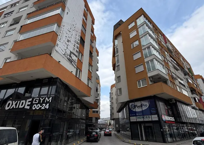 شقة Near Airport,tran & Center Free Parking *